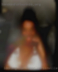 Looking for fun(or a man with Carlinville that wanna fuck money ).